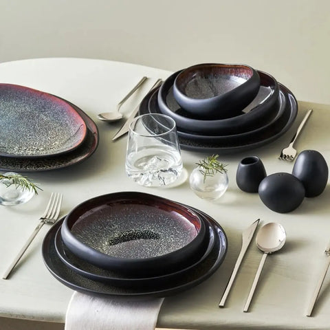 Karaca Red Carpet Collection Streamline 59 Delige Galactic Reactive Glaze Dinerset voor 12 Personen, Zwart